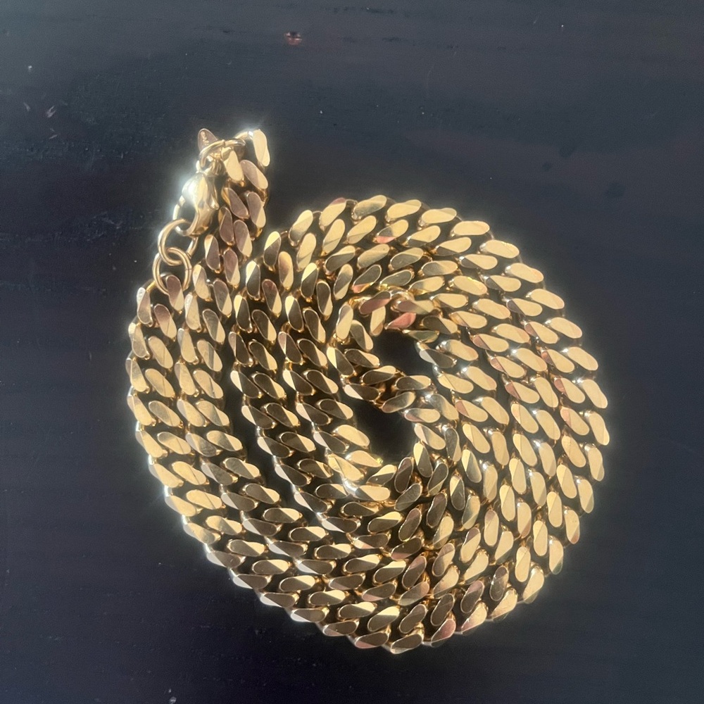 Monet gold plated, Cuban link chain necklace,  23” long , circa 1980s, - Picture 3 of 4